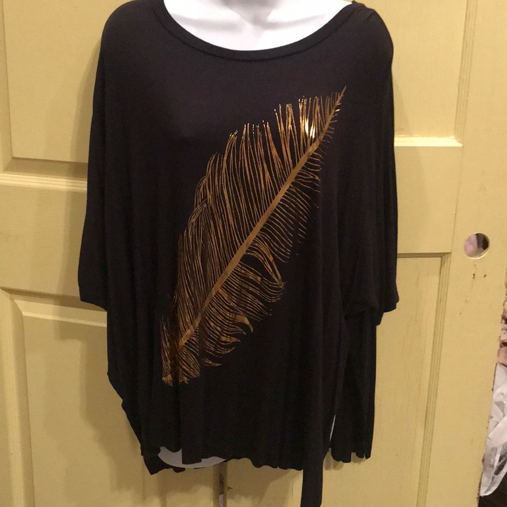 🎀BRAND NEW FROM BOUTIQUE🎀Gold feather top